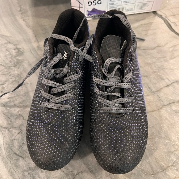 DSG Speed Viper Soccer Cleat - Youth Size 2 in Black and Purple - Picture 4 of 6